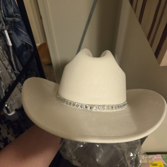 Title Unknown Accessories - White Rhinestone Cowboy Hat M/L